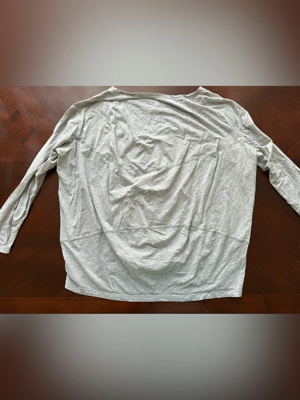 lululemon athletica gray Long-Sleeve Lightweight Top size 6